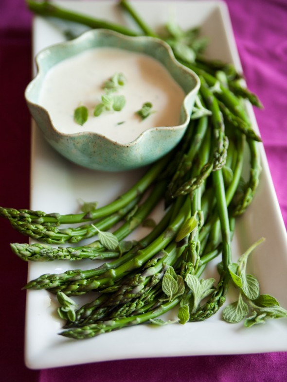 freshherbs-asparagus-with-marjoram-horseradish-12